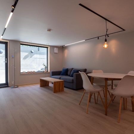 Tastefull And Modern Apartment With Parking Tromso Ngoại thất bức ảnh
